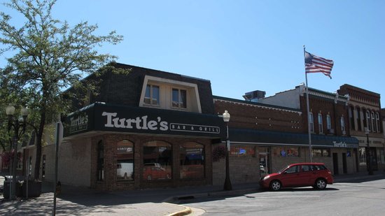 Turtle’s Bar & Grill [BOGO]